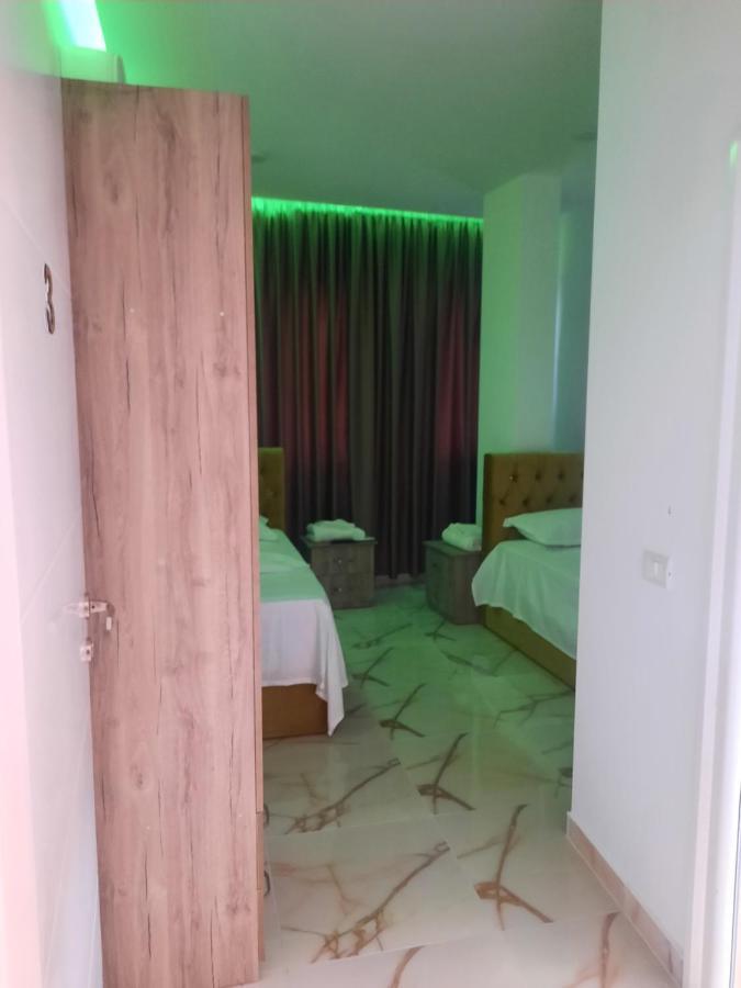 Hotel Megniar Lushnjë Exterior foto